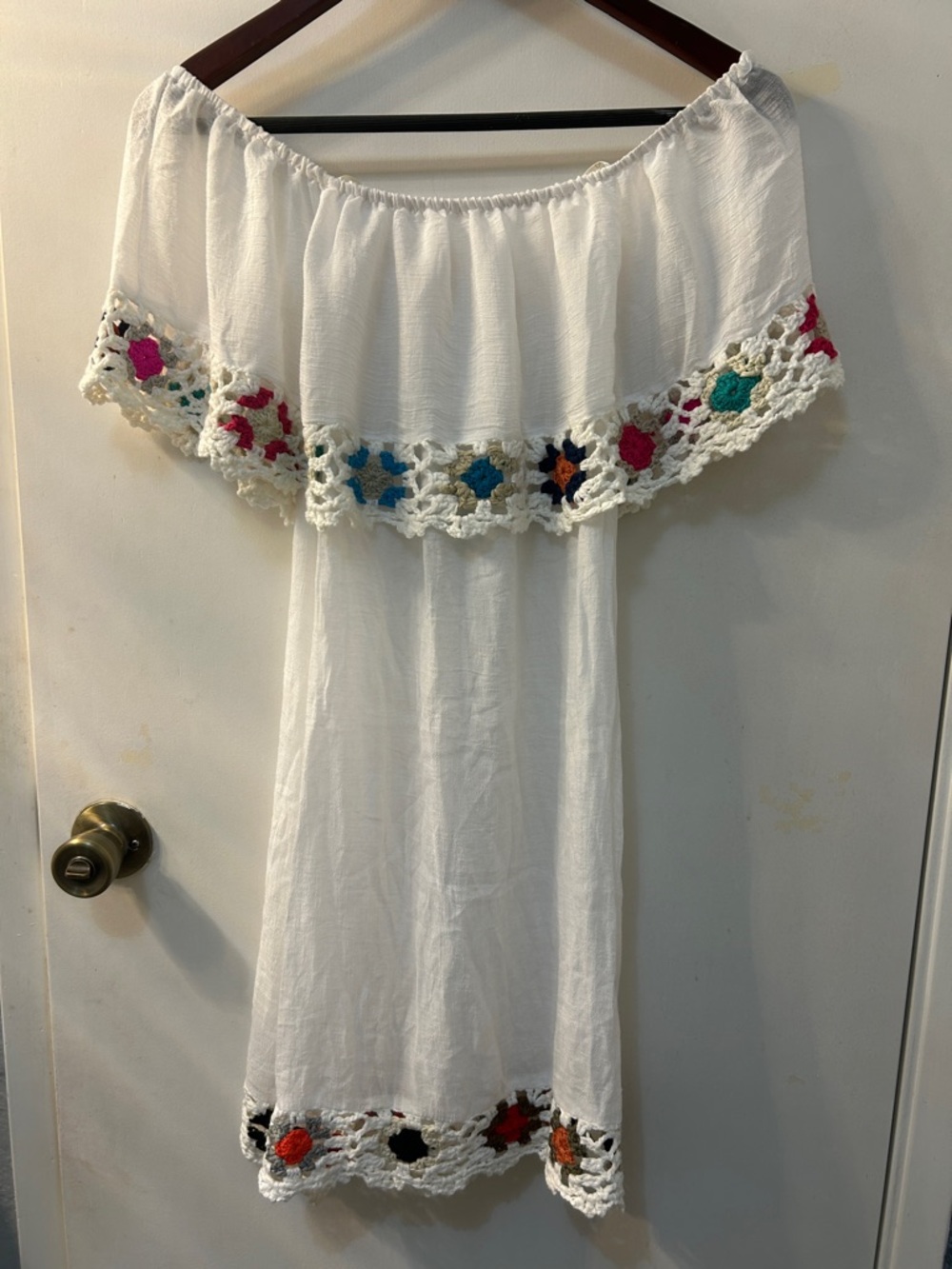 BEACH BY EXIST Off-Shoulder White Crochet-Trim Dress Colorful Accents, Sz L/XL